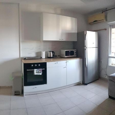 Cozy Flat With Parking Well-Placed Near Tlv Airport Apartamento Lod Exterior foto