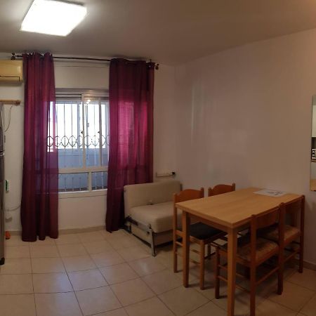 Cozy Flat With Parking Well-Placed Near Tlv Airport Apartamento Lod Exterior foto