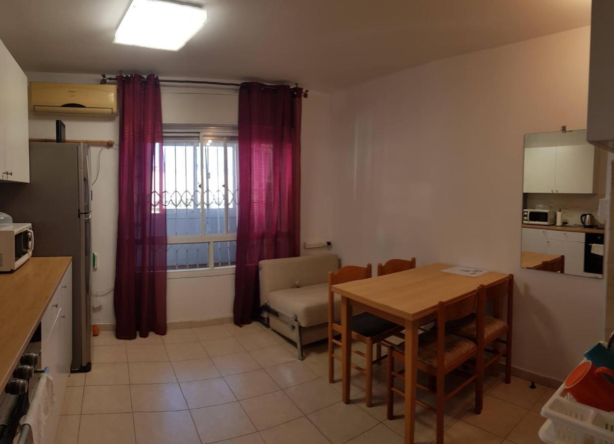 Cozy Flat With Parking Well-Placed Near Tlv Airport Apartamento Lod Exterior foto