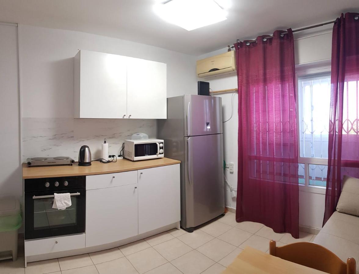 Cozy Flat With Parking Well-Placed Near Tlv Airport Apartamento Lod Exterior foto